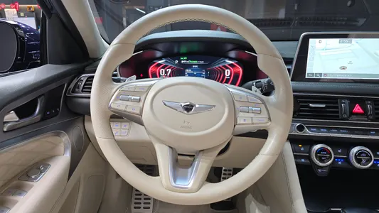 Genesis G70 2.0T AWD 2020 13