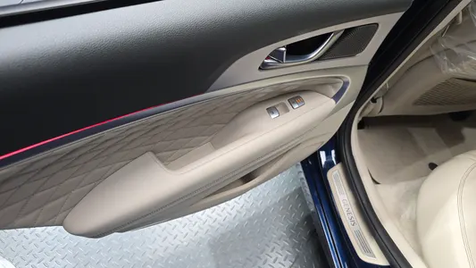 Genesis G70 2.0T AWD 2020 25