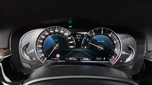 BMW 5 Series (G30) 530i 2019 8