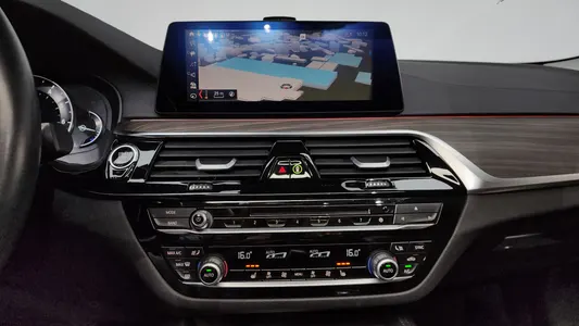 BMW 5 Series (G30) 530i 2019 13