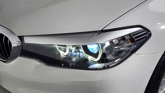 BMW 5 Series (G30) 530i 2019 22