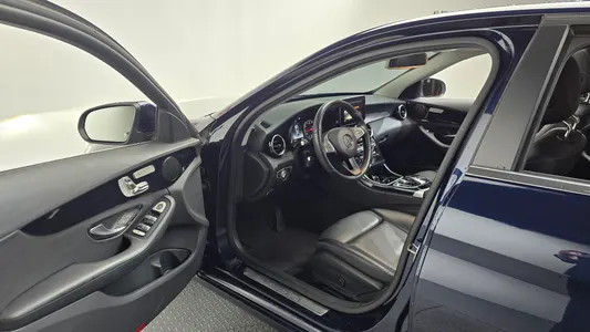 Mercedes-Benz C-Class W205 C200 2018 10