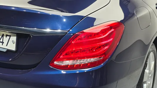 Mercedes-Benz C-Class W205 C200 2018 23