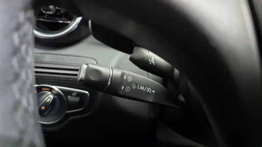 Mercedes-Benz C-Class W205 C200 2018 27