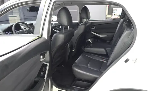 KG Mobility C 2.2 RX 2WD 2015 11