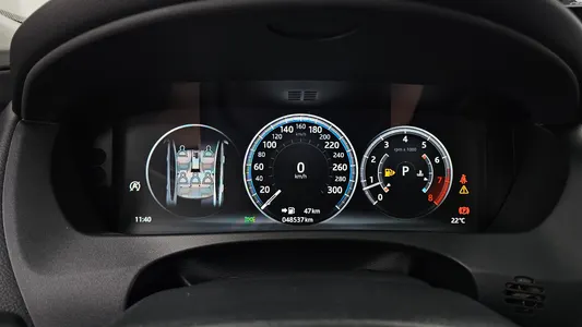 Jaguar XE 20t 2018 8