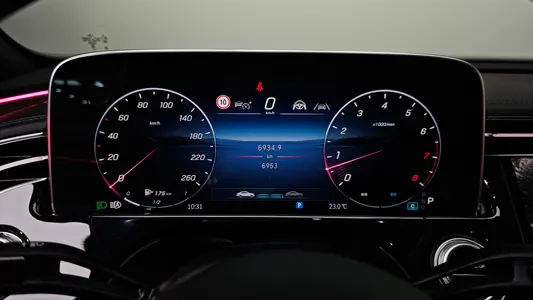 Mercedes-Benz E-Class W214 E300 4MATIC AMG Line 2025 8