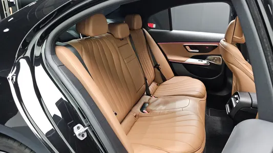 Mercedes-Benz E-Class W214 E300 4MATIC AMG Line 2025 11