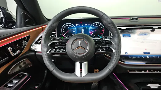 Mercedes-Benz E-Class W214 E300 4MATIC AMG Line 2025 13