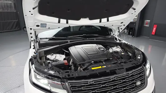 Land Rover 레인지로버 벨라 2.0 P250 SE 2026 6