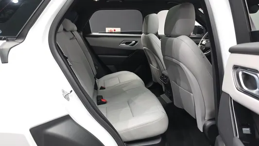 Land Rover 레인지로버 벨라 2.0 P250 SE 2026 12