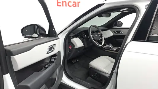 Land Rover 레인지로버 벨라 2.0 P250 SE 2026 10