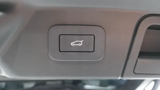 Land Rover 레인지로버 벨라 2.0 P250 SE 2026 27