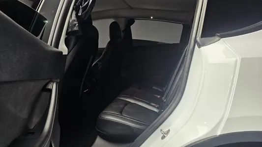 Tesla Y AWD 2021 27