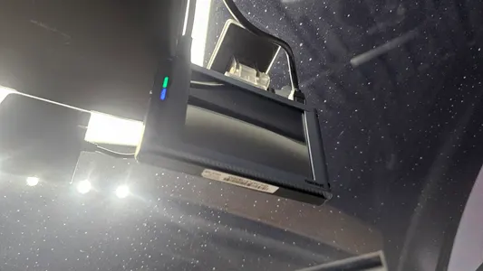 Tesla Y AWD 2021 32