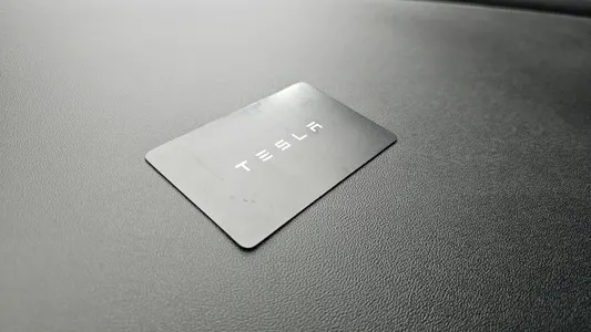 Tesla Y AWD 2021 33
