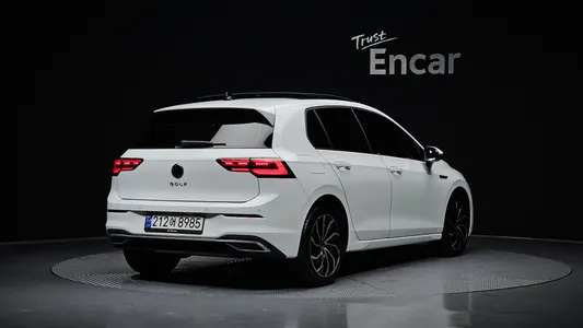 Volkswagen 8 2.0 TDI 2022
