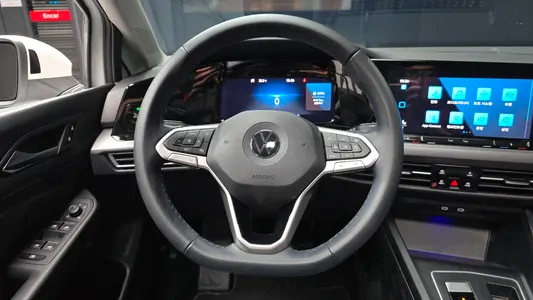 Volkswagen 8 2.0 TDI 2022 12