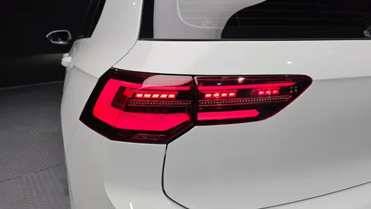 Volkswagen 8 2.0 TDI 2022 23