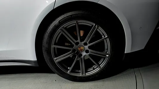 Porsche (976) 2.9 AWD 2025 21