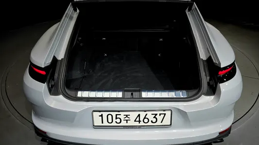 Porsche (976) 2.9 AWD 2025 27