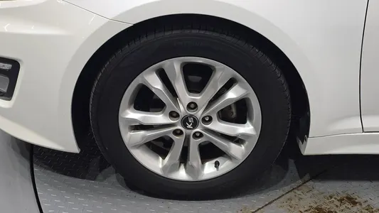 Kia K5 LPI 2011 5