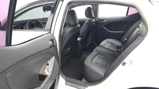 Kia K5 LPI 2011 11