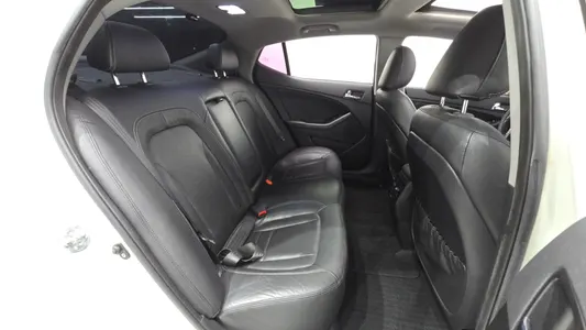 Kia K5 LPI 2011 12