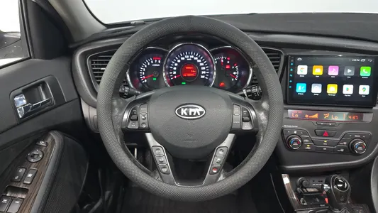 Kia K5 LPI 2011 13