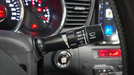 Kia K5 LPI 2011 18