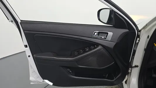 Kia K5 LPI 2011 24
