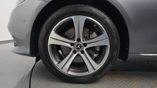 Mercedes-Benz E-Class W213 E220d 2019 5