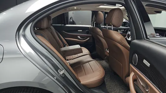Mercedes-Benz E-Class W213 E220d 2019 12