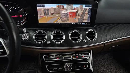 Mercedes-Benz E-Class W213 E220d 2019 14