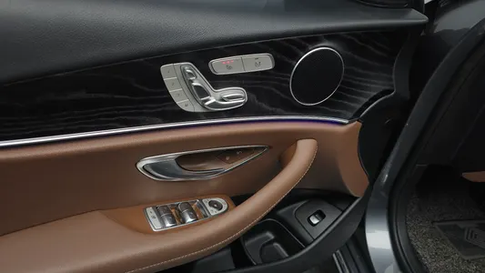 Mercedes-Benz E-Class W213 E220d 2019 31