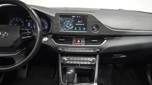 Hyundai IG 3.0 LPi () 2019 14