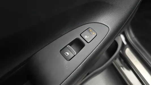 Hyundai IG 3.0 LPi () 2019 19