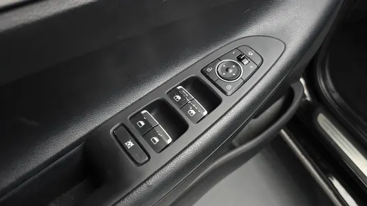 Hyundai IG 3.0 LPi () 2019 30