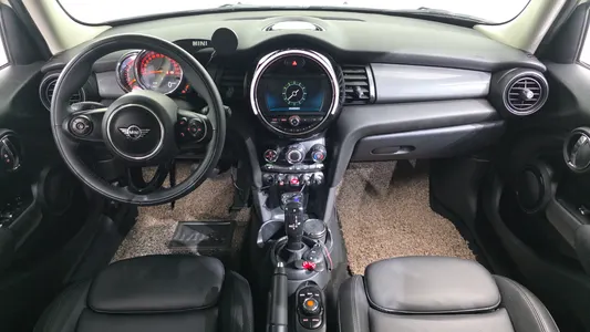 MINI D 5 2019 7