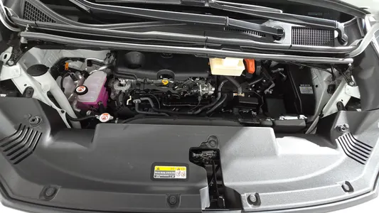 Toyota 4 2.5 HEV AWD 2025 6