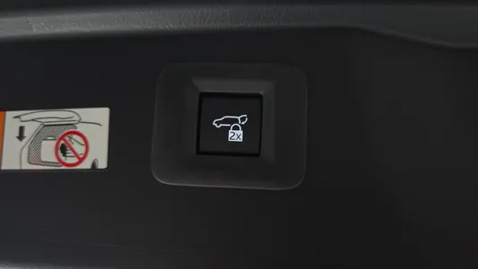 Toyota 4 2.5 HEV AWD 2025 18