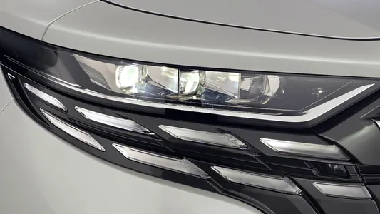 Toyota 4 2.5 HEV AWD 2025 23