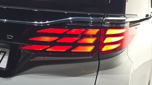 Toyota 4 2.5 HEV AWD 2025 24