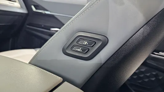 KG Mobility EVX E7 2024 15