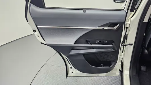 KG Mobility EVX E7 2024 25