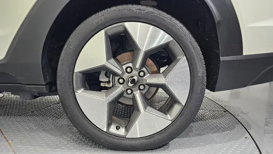 KG Mobility EVX E7 2024 21