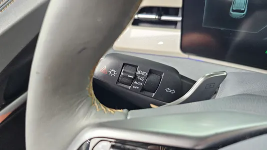 KG Mobility EVX E7 2024 30