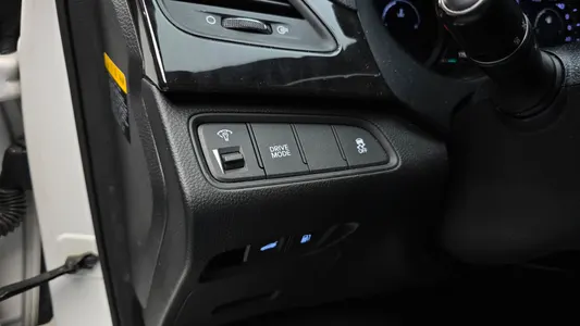 Hyundai HG 2015 16