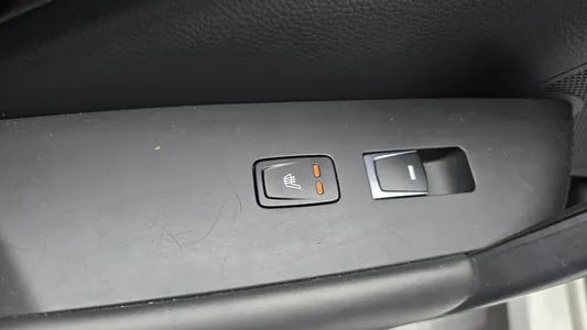 Hyundai HG 2015 17