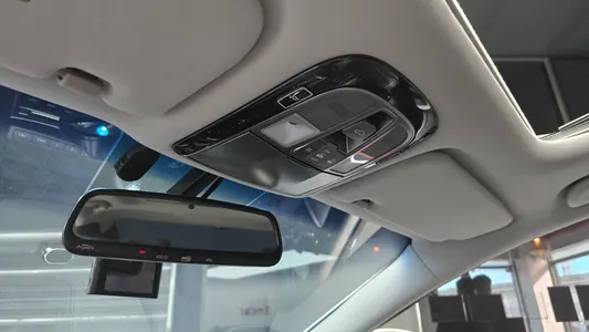 Hyundai HG 2015 18